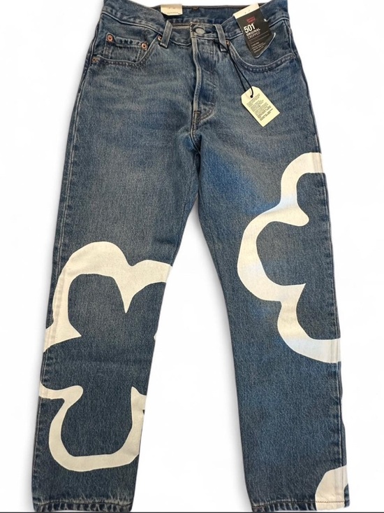 Levi's Denim - Levi's 501 Blue Jeans with White Floral Print